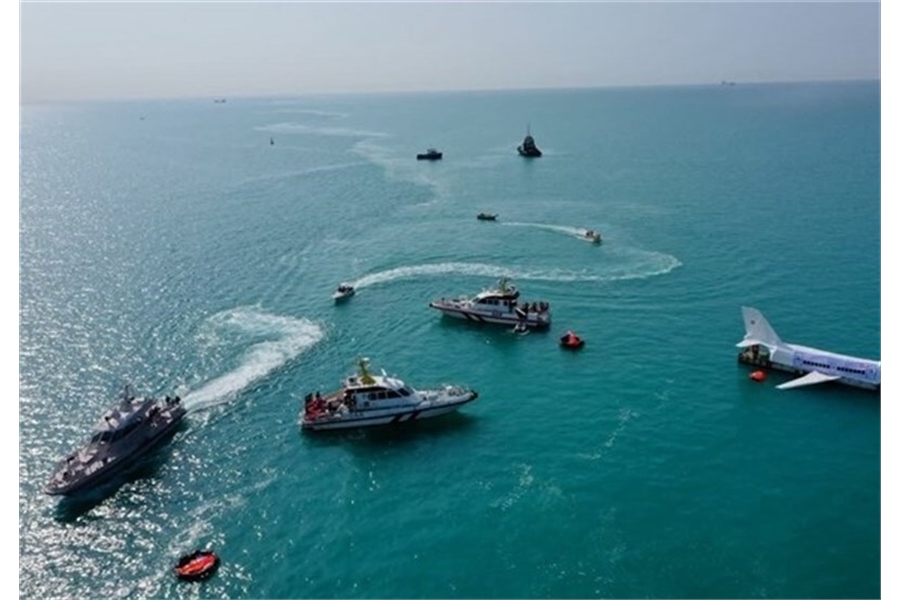  برگزاری مانور جست‌و‌جو و نجات دریایی در مقیاس بزرگ در آب‌های بوشهر 